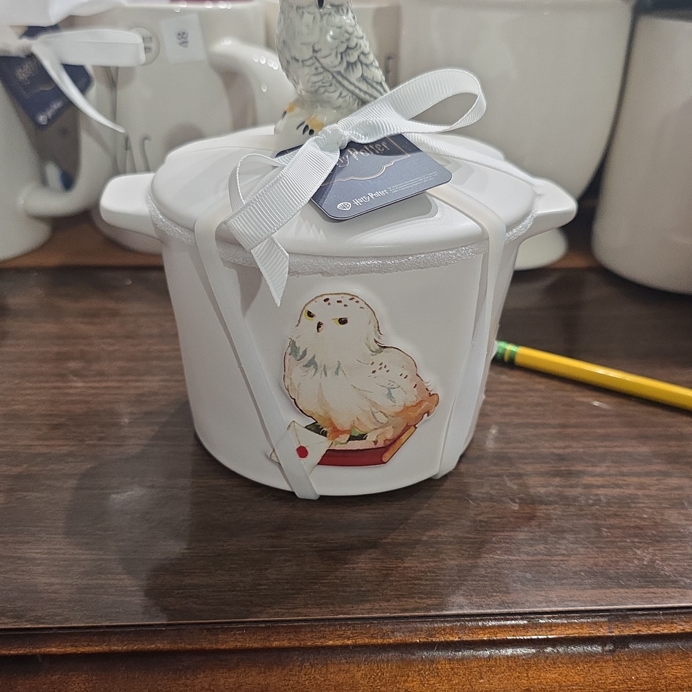 Rae Dunn Hedwig Mini Pot